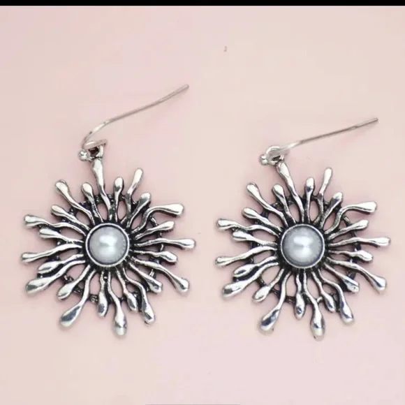 Elegant Silver Sunburst Earrings about 1” - Picture 4 of 5